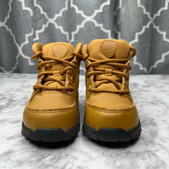 NIKE Manoa Wheat Black Little Kid Boots - Picture 8 of 8